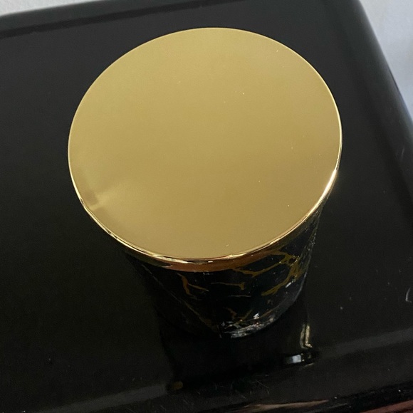 Eucalyptus & Holly candle - Picture 6 of 7